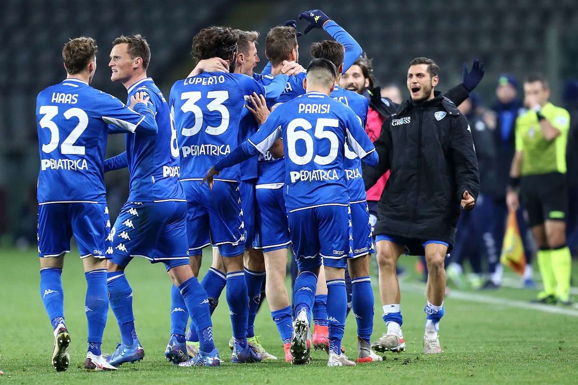 归功于全队 归功于全队